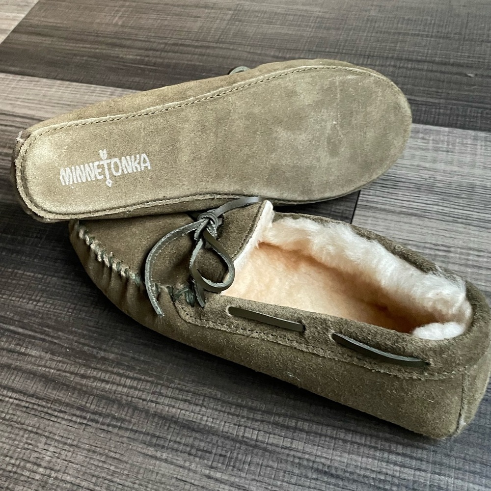 New! Minnetonka Men’s Soft sole
